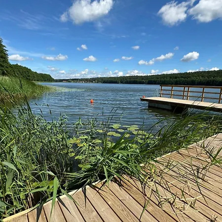 Letniskowy Nad Jeziorem Gilwa Vakantiehuis *