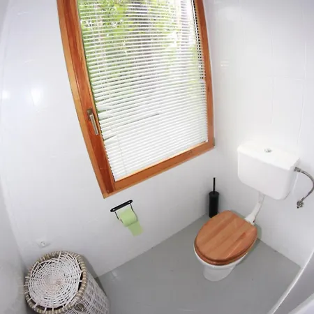 Holiday home Letniskowy Nad Jeziorem Gilwa *